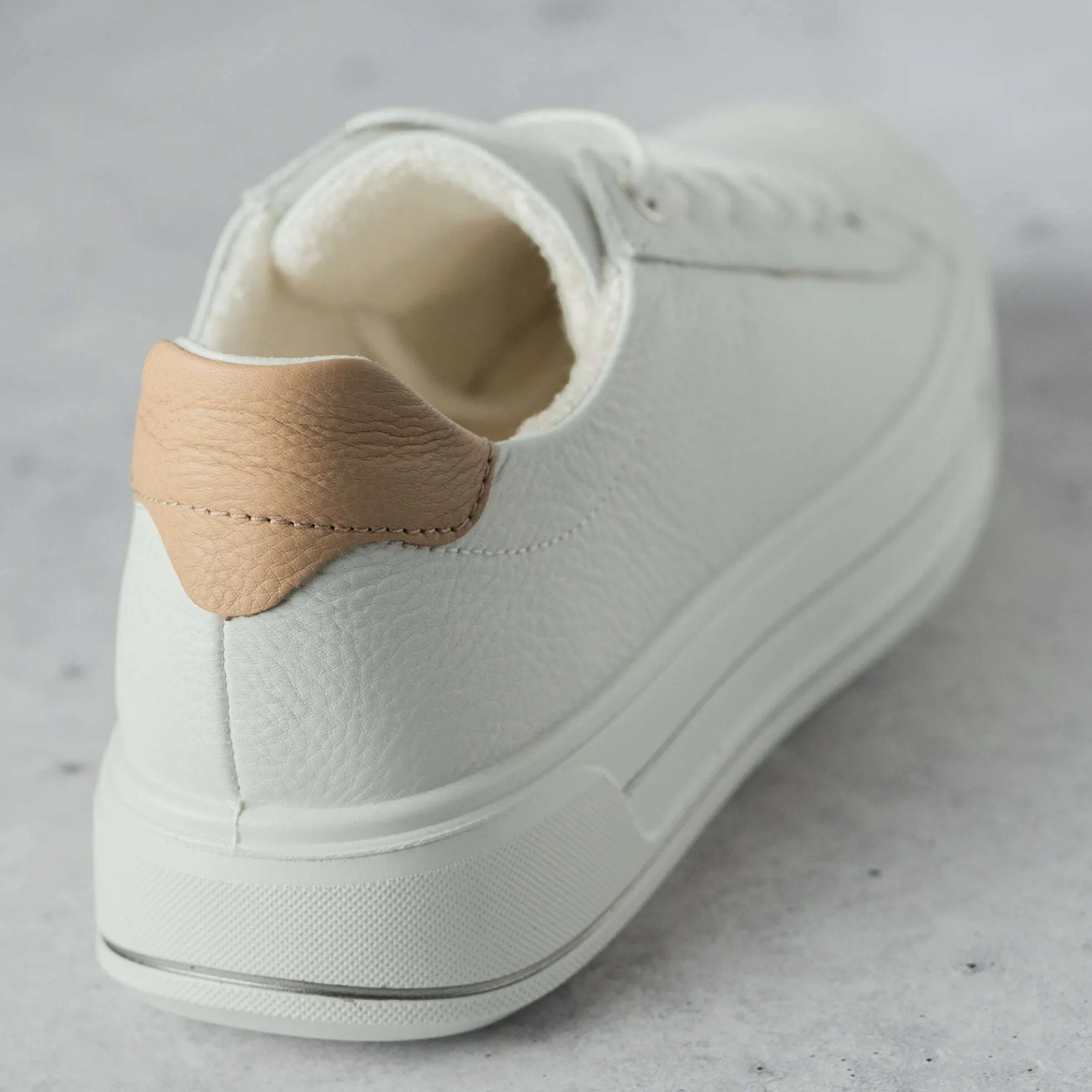 ara___carol__whitetaupe_1.webp ARA - 23003-04 Carol - White/Taupe