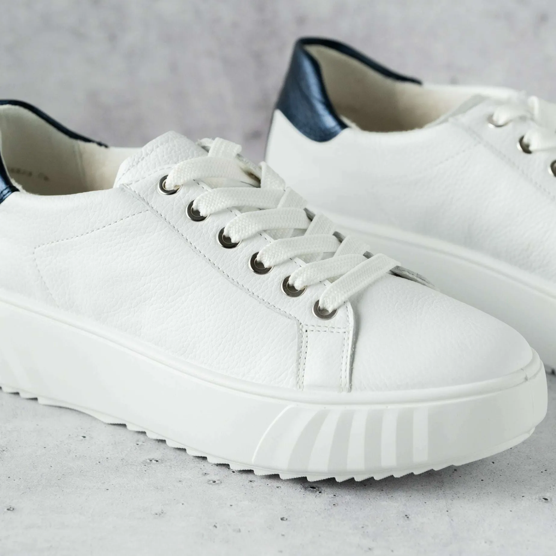 ara___mikky__whitenavy_1.webp ARA - 46523-05 Mikky - White/Navy