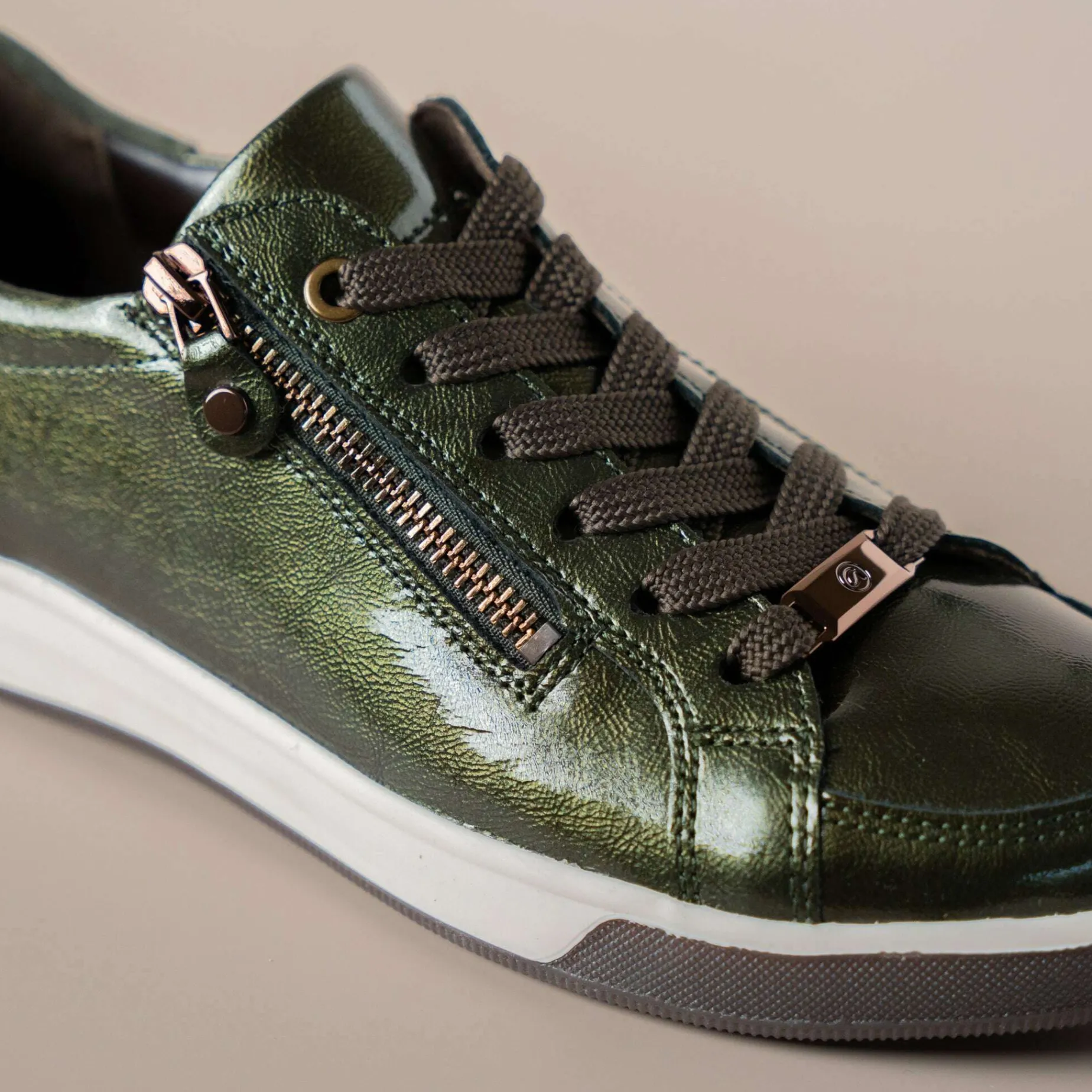 ara___rei_low__forest_pat_1.webp Ara - 34432-95 Rei Low - Forest Patent Leather Sneaker