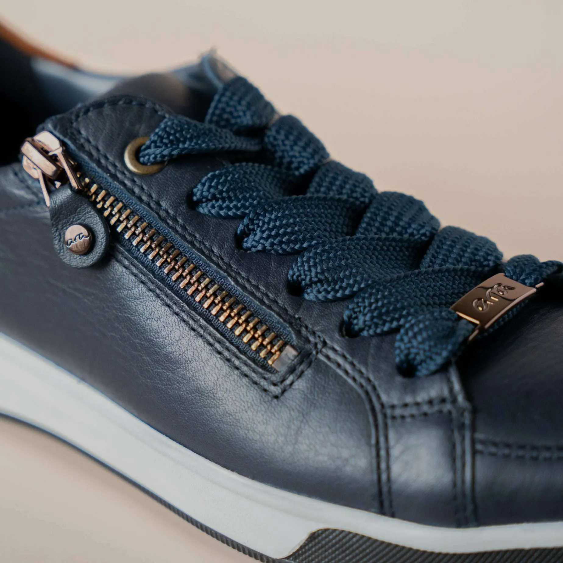 ara__rei_low_in_navy_with_1.webp Ara - Rei Low in Navy with Brown Trim