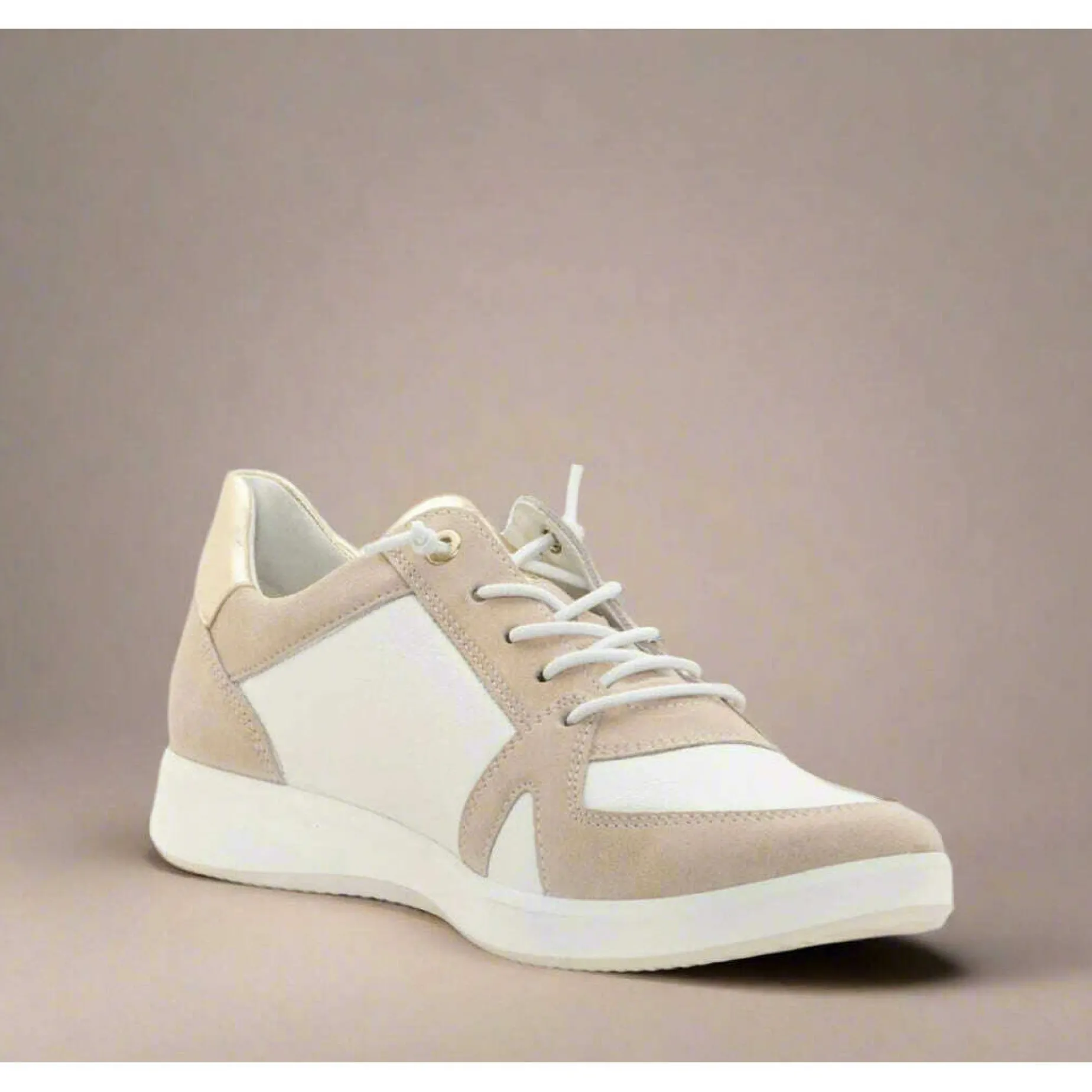 ara__riviera_white_and_cr_1.webp Ara - Riviera White and Cream Side Zip Sneakers