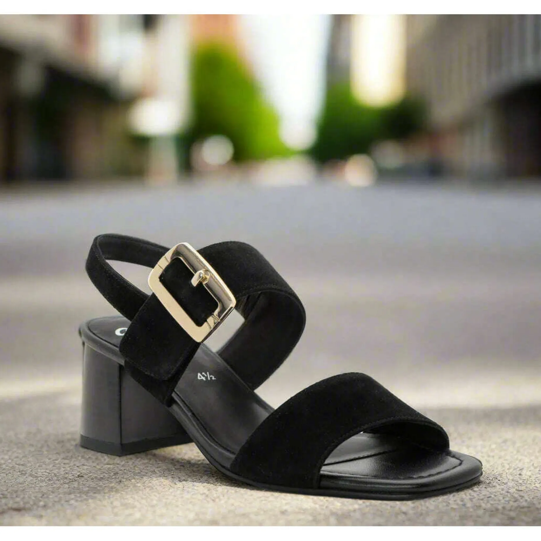 ara_bordeaux_wide_block_h_0.webp ARA Bordeaux Wide Block Heel Sandal
