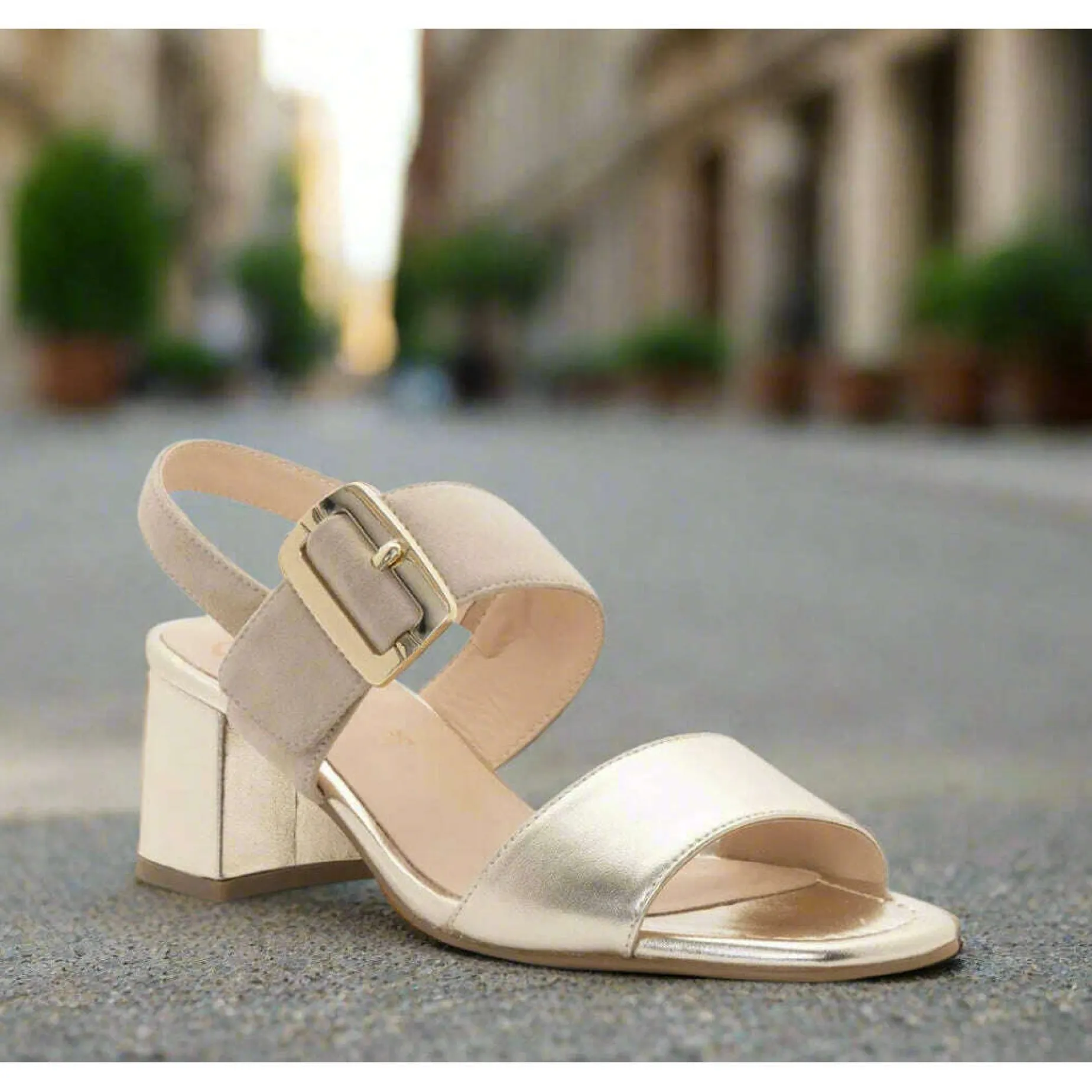ara_bordeaux_wide_block_h_1.webp ARA Bordeaux Wide Block Heel Sandal
