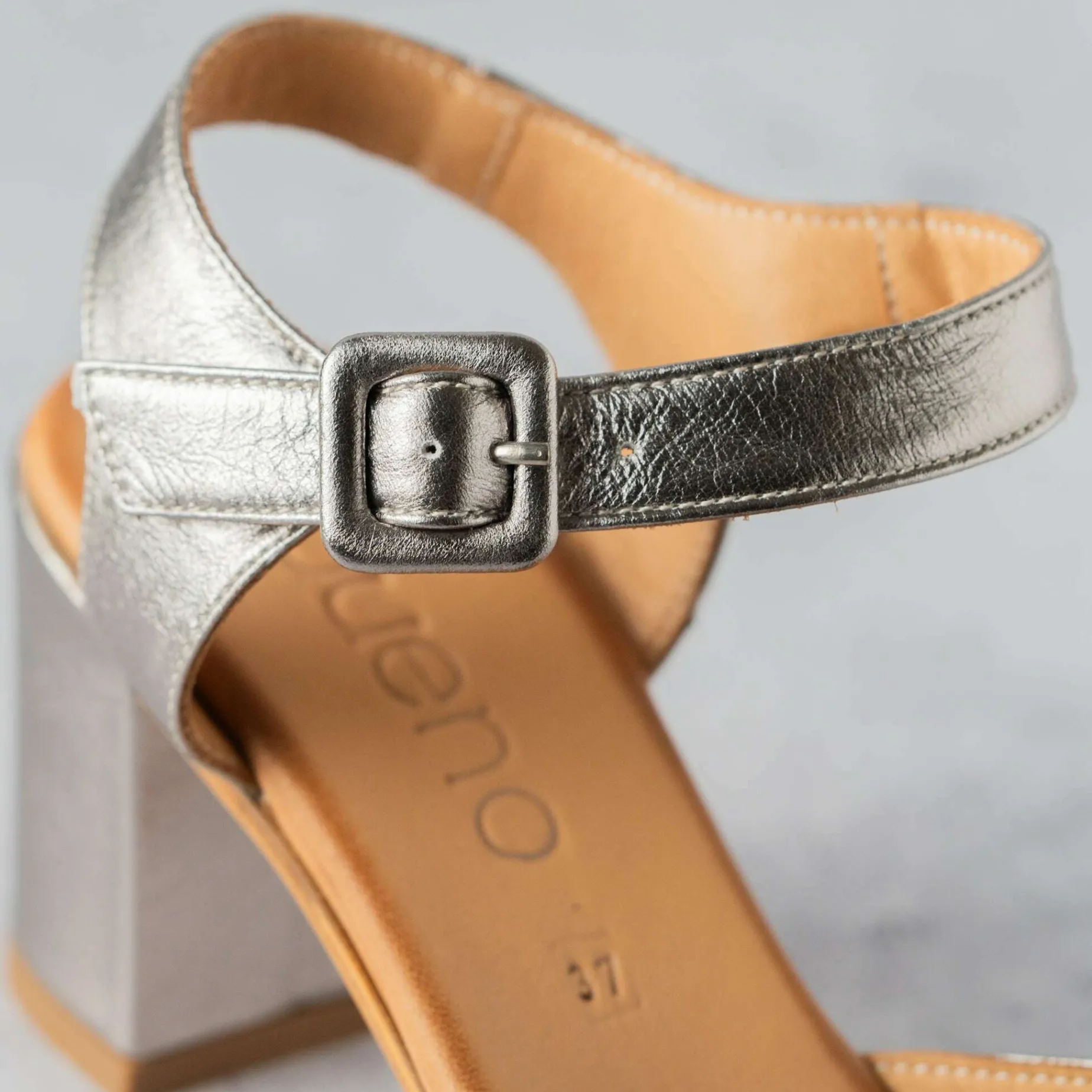 bueno__natalia__dark_silv_1.webp Bueno - Natalia - Dark Silver Metallic