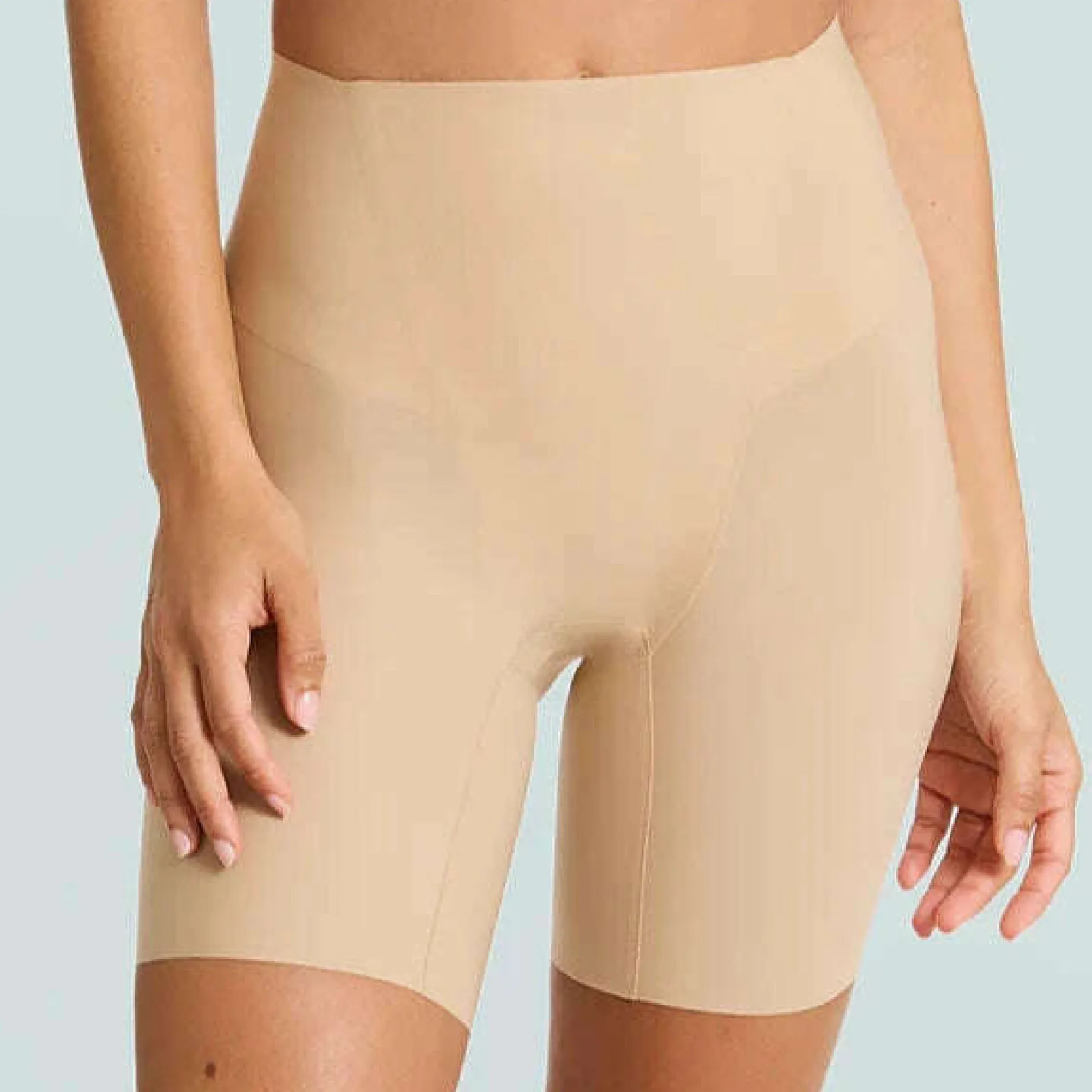 commando__zone_smoothing__0.webp Commando - Zone Smoothing Short - Beige