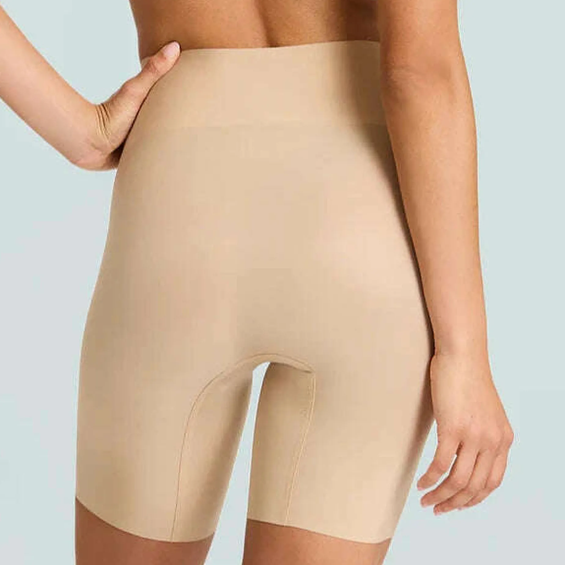 commando__zone_smoothing__1.webp Commando - Zone Smoothing Short - Beige