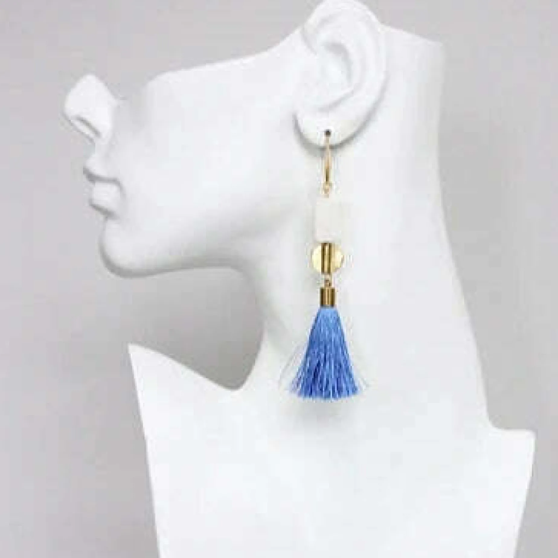 david_aubrey__white_amp_b_1.webp DAVID AUBREY - White & Blue Tassel Earrings