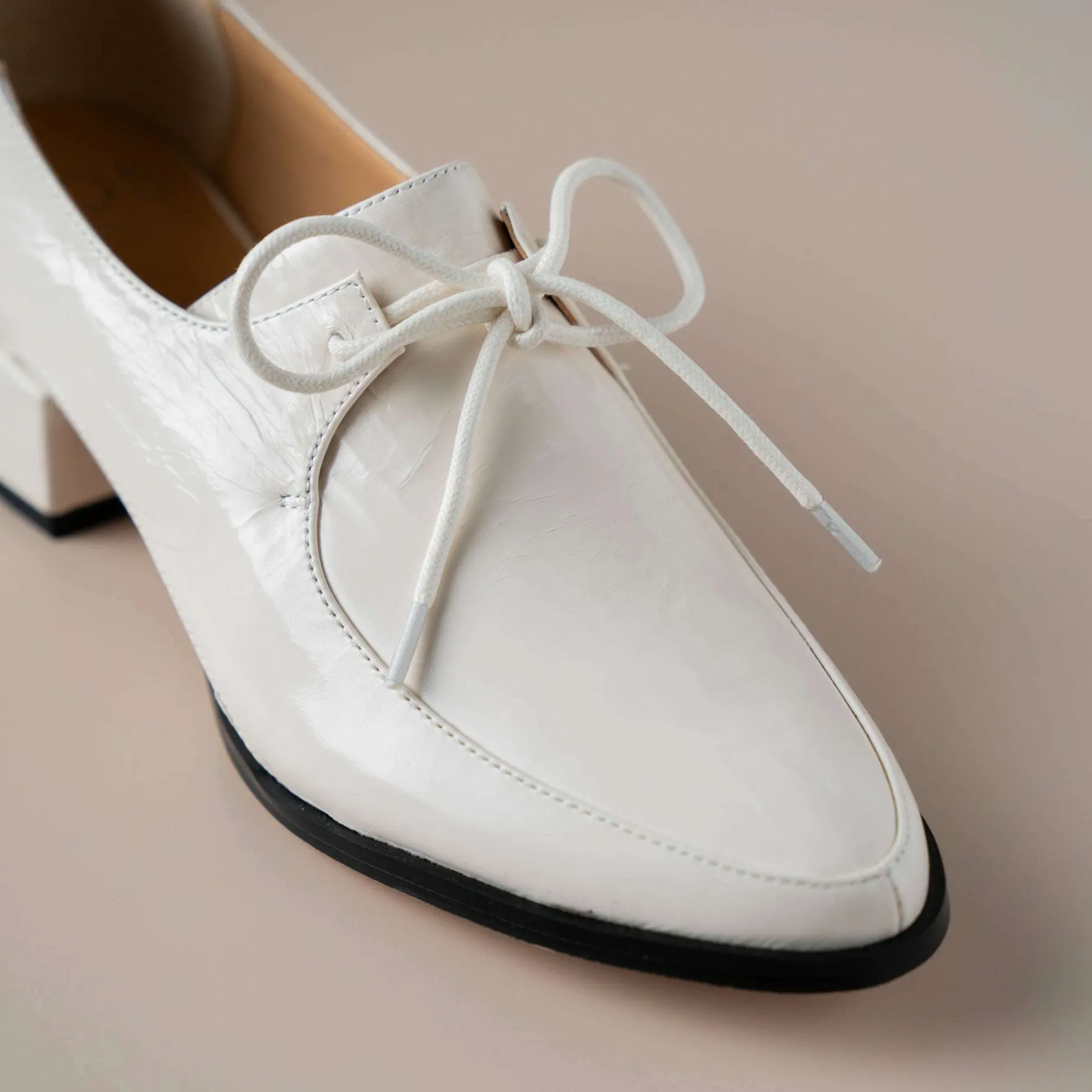 eos__casi__oxford_low_hee_2.webp EOS - Casi - Oxford Low Heel - Black & Ivory Patent