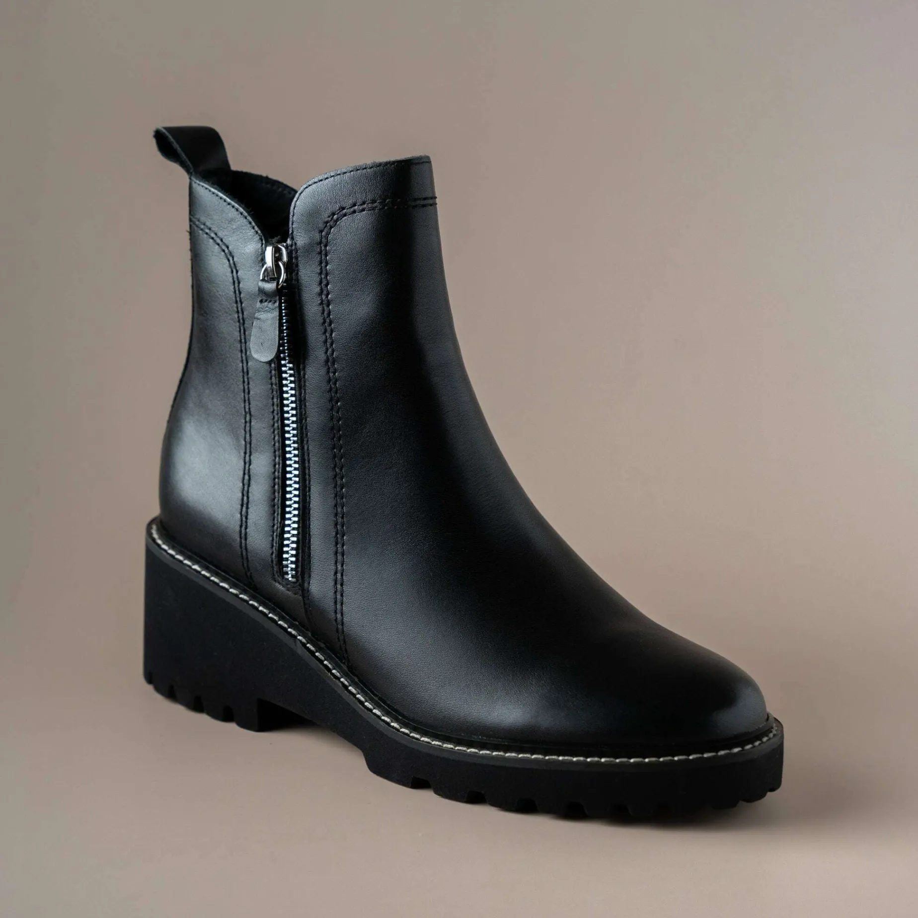 eos_parson__black_leather_0.webp EOS- PARSON - Black Leather Lug Sole Boot