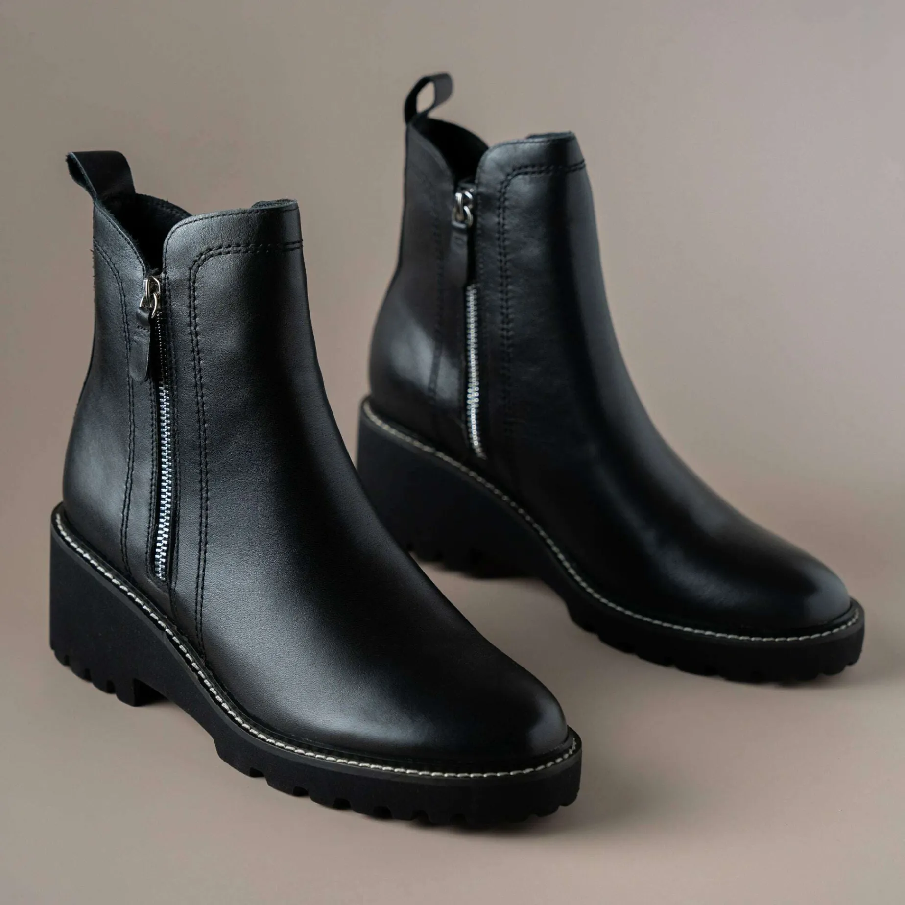 eos_parson__black_leather_2.webp EOS- PARSON - Black Leather Lug Sole Boot