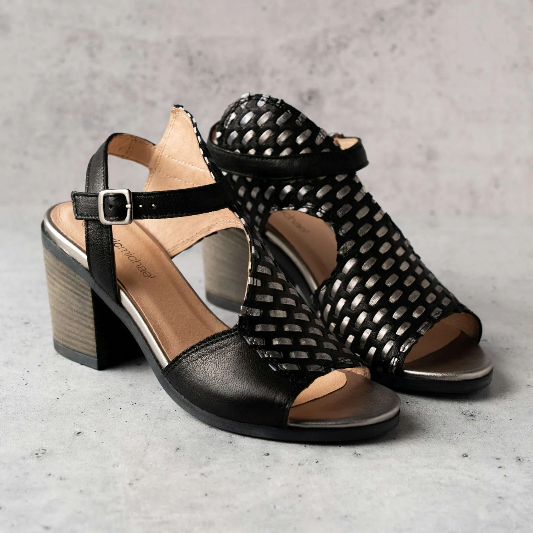 eric_michael__madrid__bla_0.webp Eric Michael - Madrid - Black/Silver