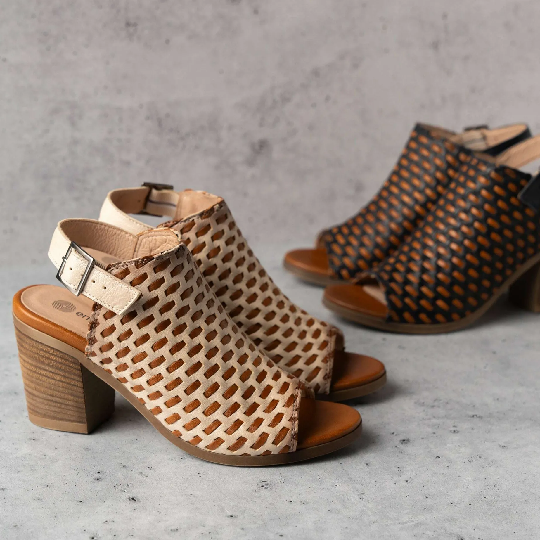 eric_michael__paris__wove_0.webp Eric Michael - Paris - Woven Cream/Tan or Black/Tan