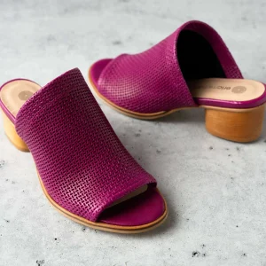 Eric Michael - Sevilla - Fuschia & Black Leather