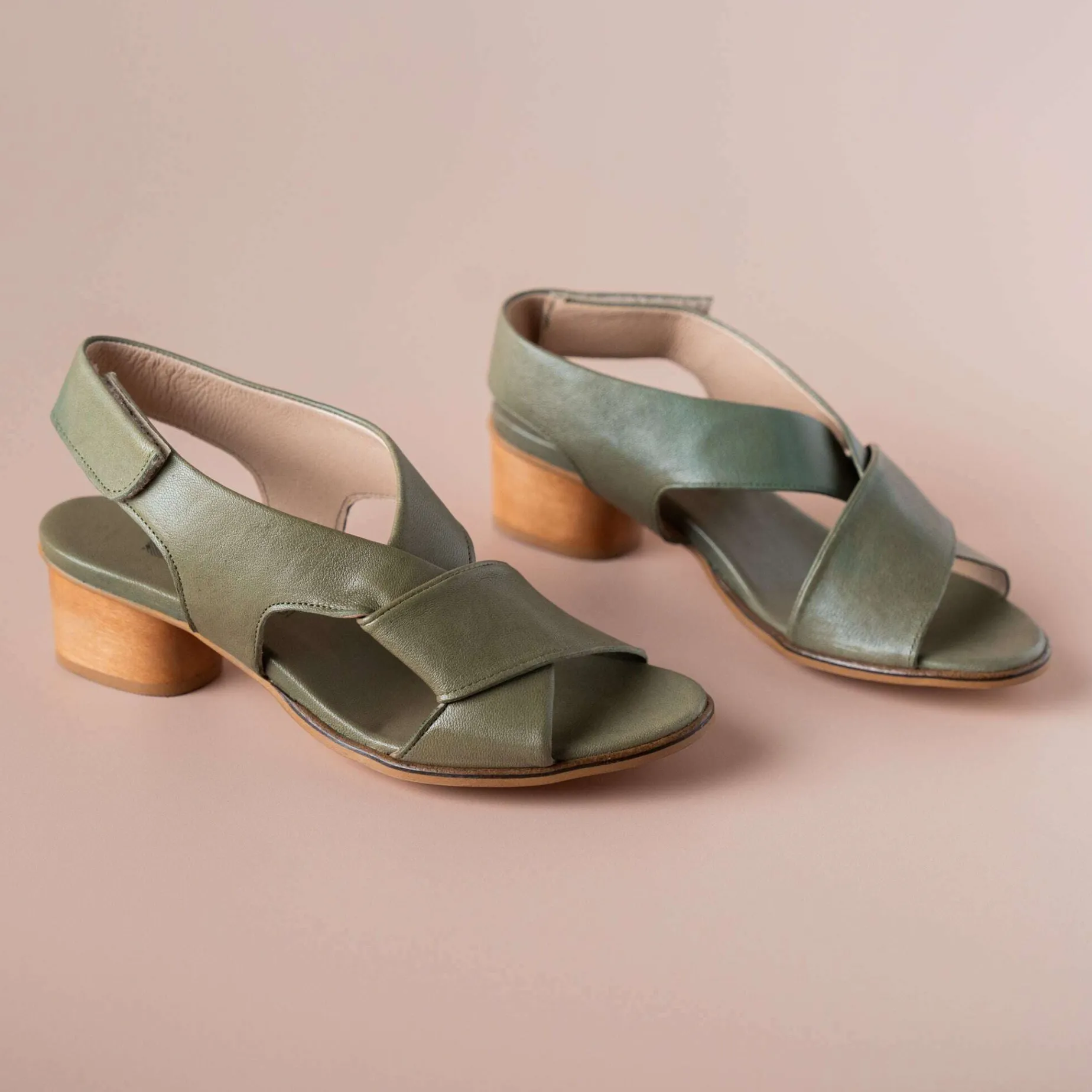 eric_michael_isla_mid_hee_1.webp ERIC MICHAEL ISLA Mid Heel Leather Sandal