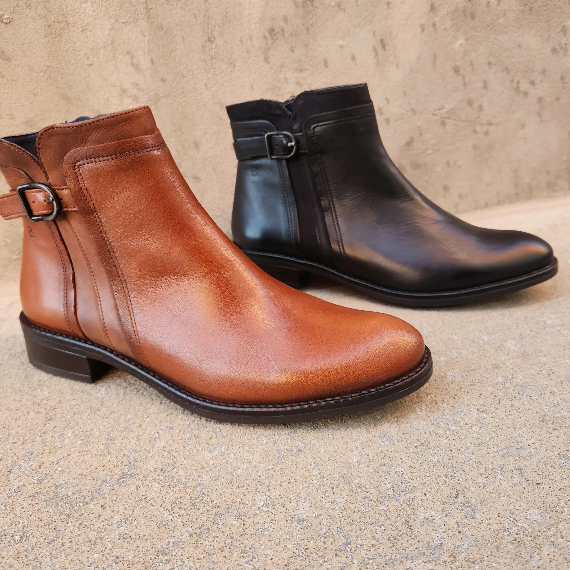 fluchos__d__cognac_amp_bl_0.webp Fluchos - D8901 - Cognac & Black