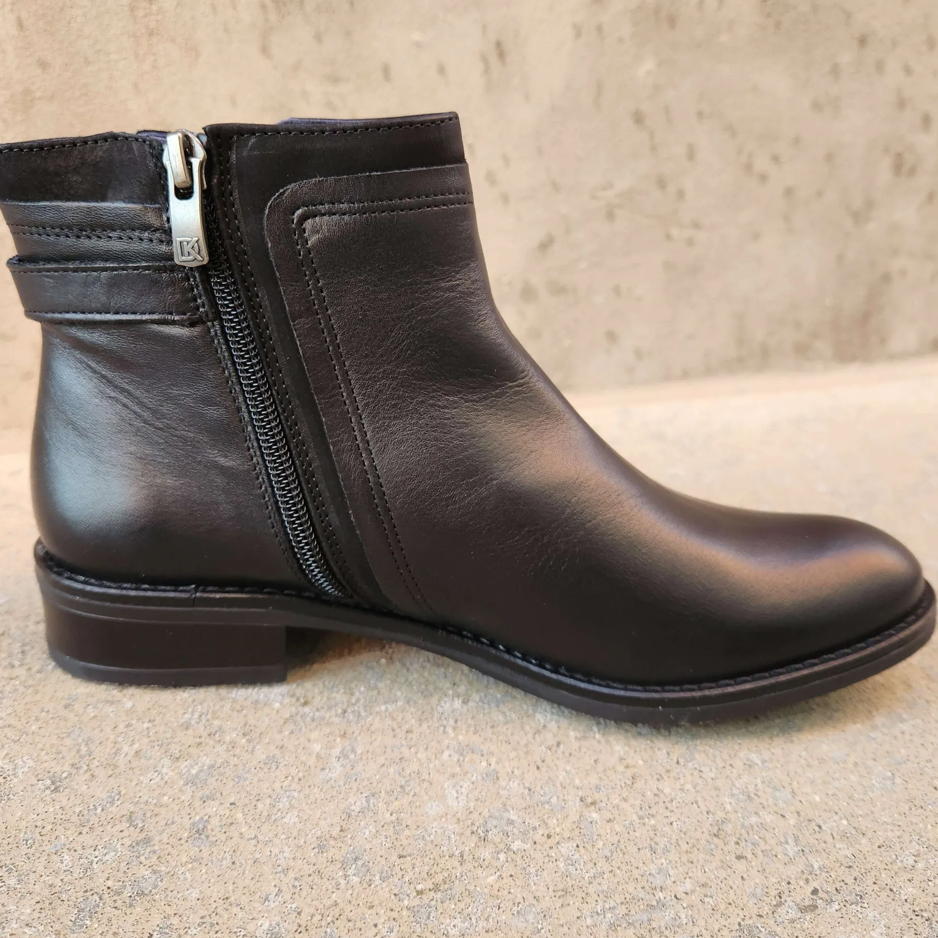 fluchos__d__cognac_amp_bl_2.webp Fluchos - D8901 - Cognac & Black