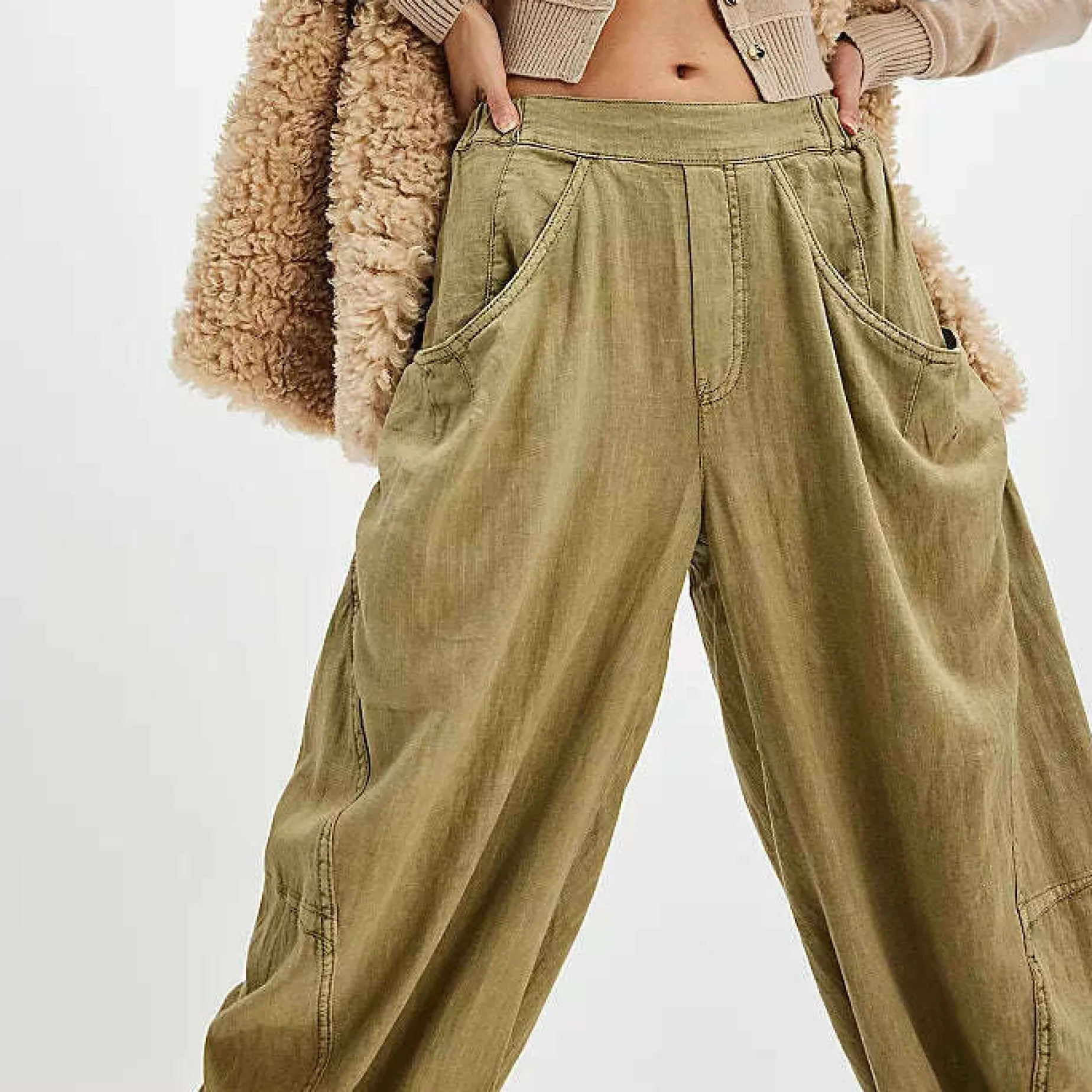 free_people__high_road_so_0.webp FREE PEOPLE - High Road Solid Barrel Pant - Python