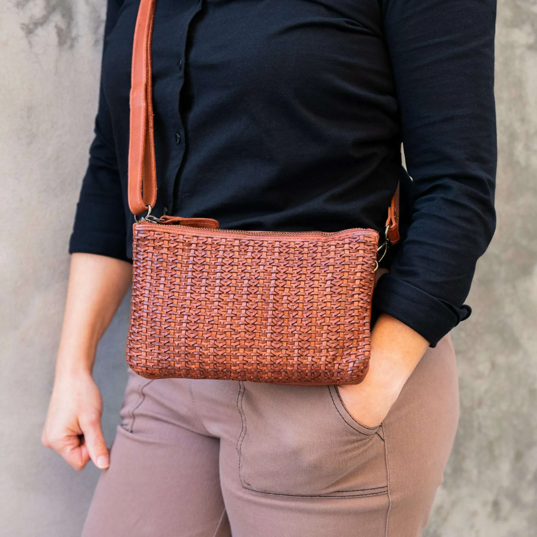 milo___anais_small_crossb_0.webp MILO - 81 Anais Small Crossbody Leather Handbag