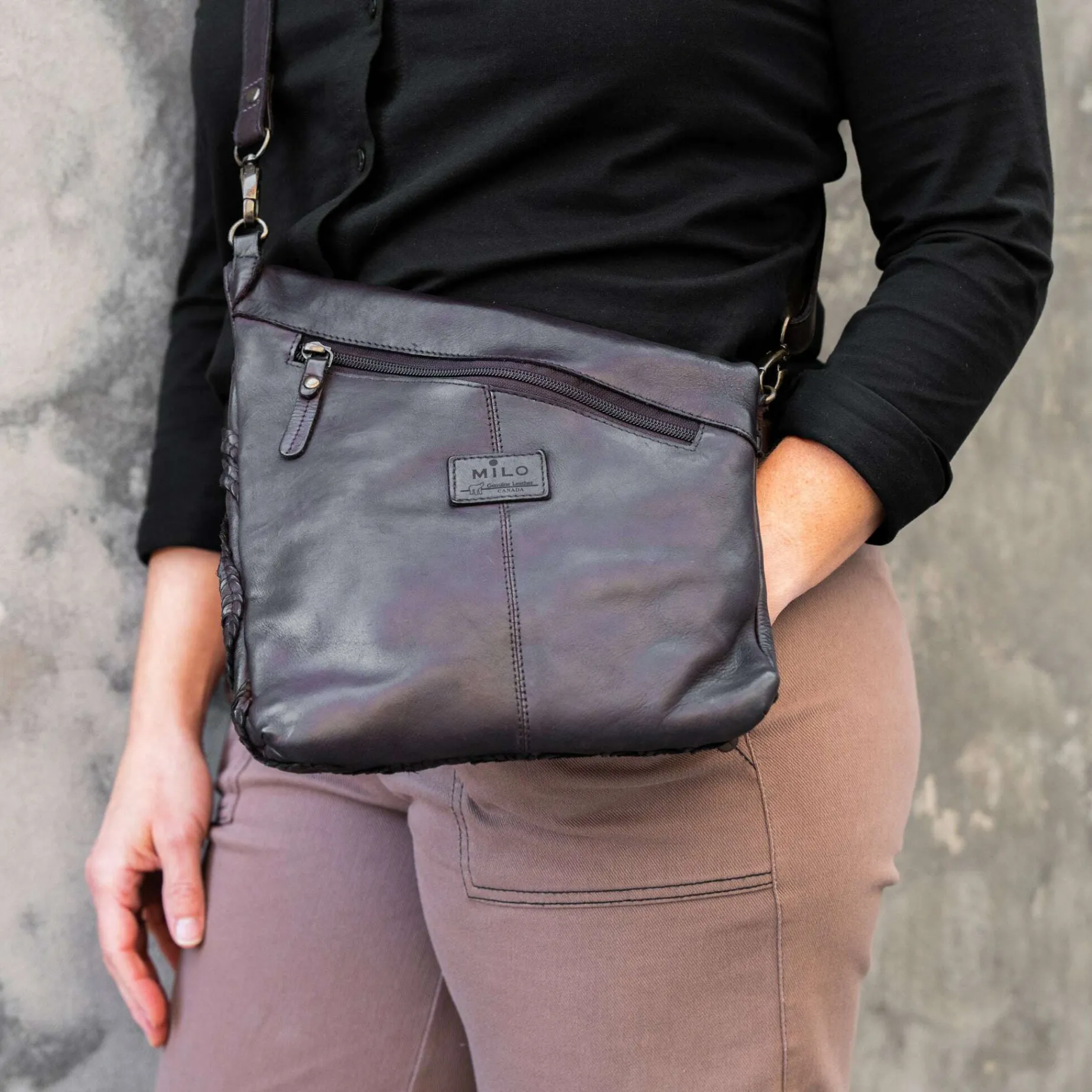 milo___riom_dark_brown_le_2.webp MILO - 169 Riom Dark Brown Leather Crossbody Handbag