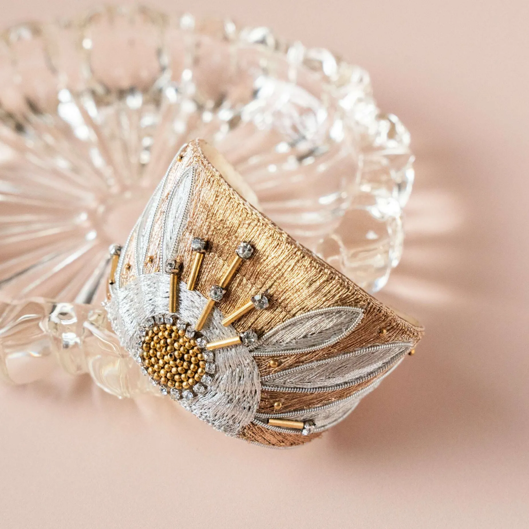 nahua__apollon_bangle__go_1.webp NAHUA - Apollon Bangle - Gold