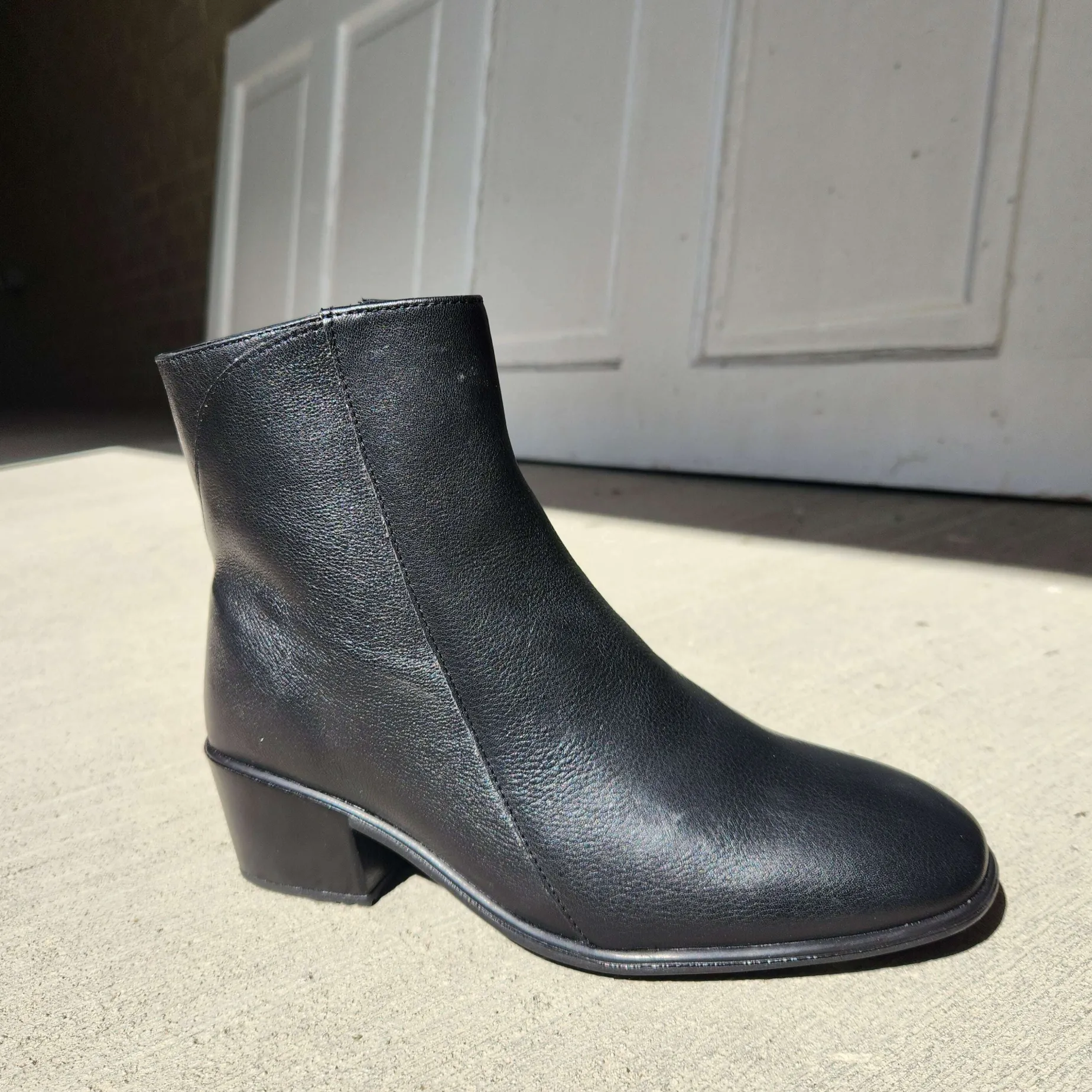 naot__goodie__black_leath_0.webp NAOT - Goodie 17497 Black Leather Waterproof Ankle Boot