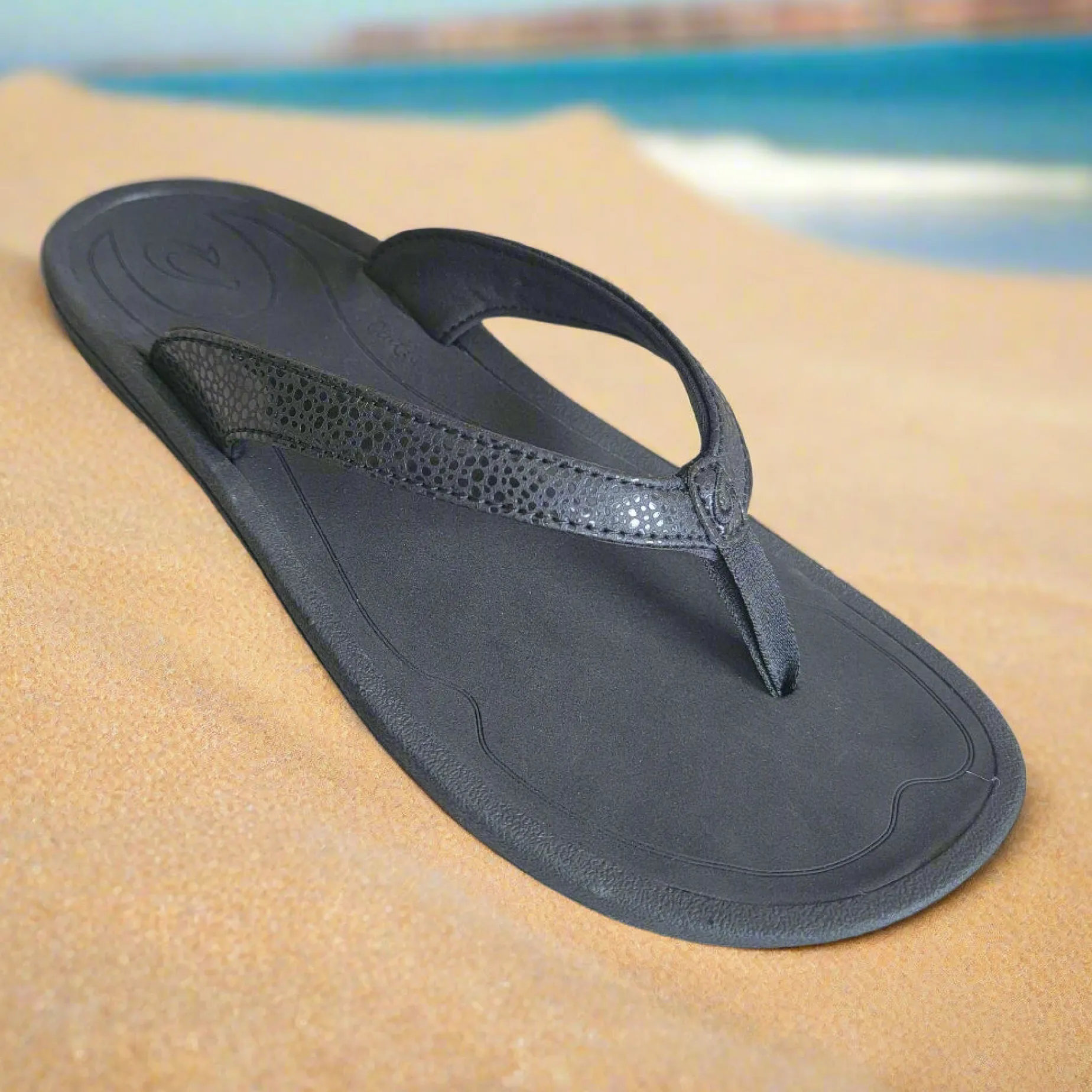 olukai__kalapa_kai__black_1.webp OLUKAI - KALAPA KAI - Black & White