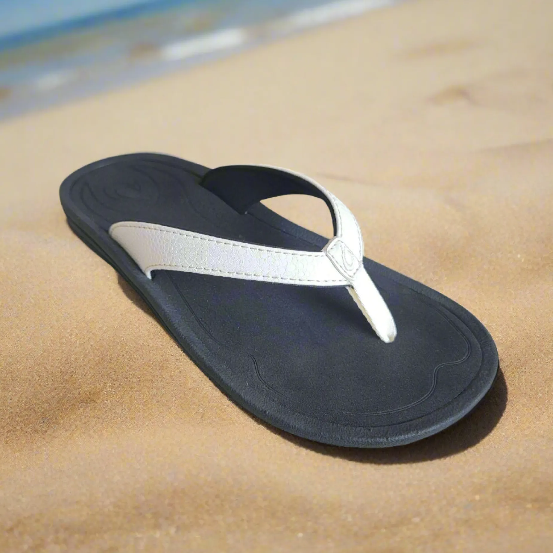 olukai__kalapa_kai__black_2.webp OLUKAI - KALAPA KAI - Black & White