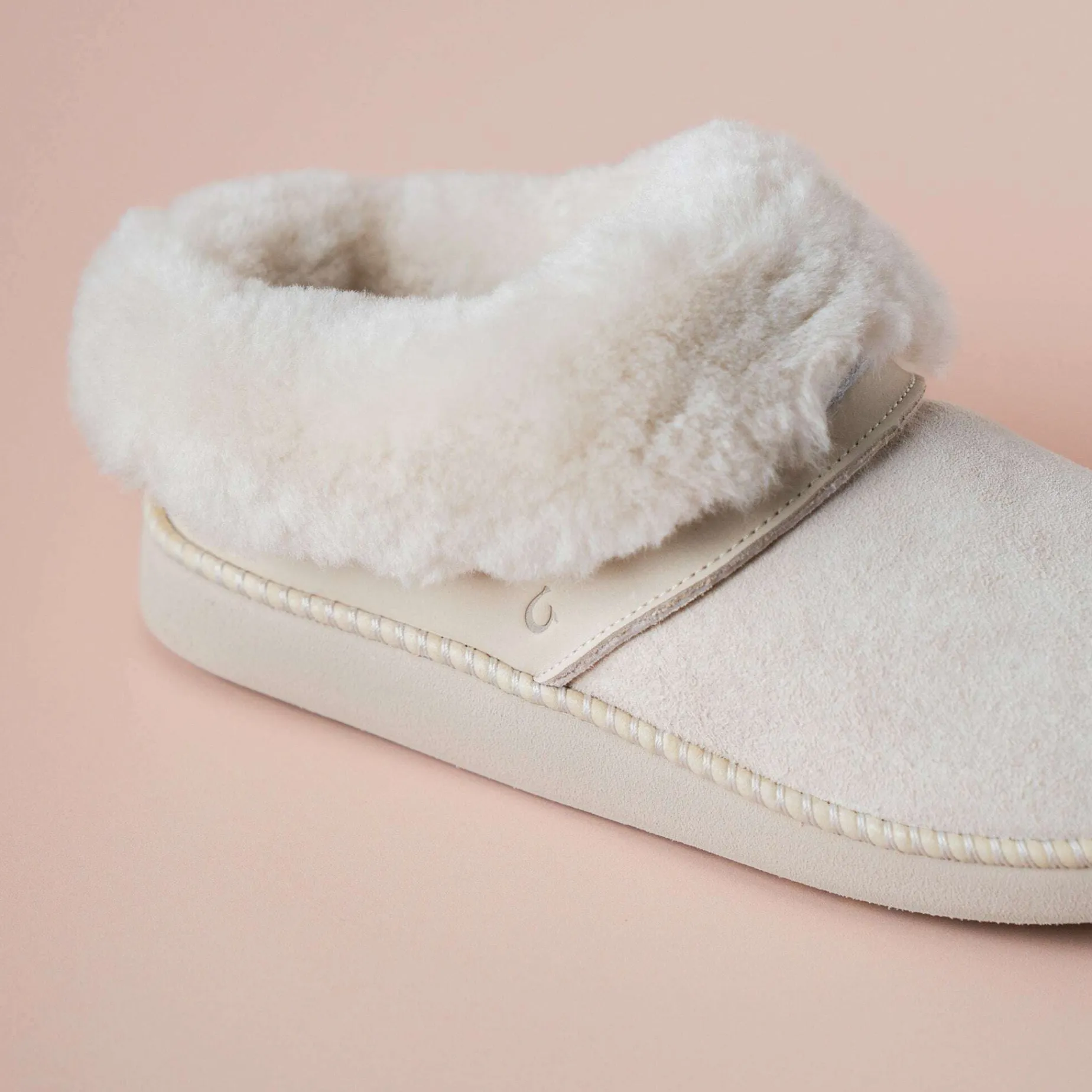 olukai__kui_suede_slipper_2.webp Olukai - KU'I Suede Slippers