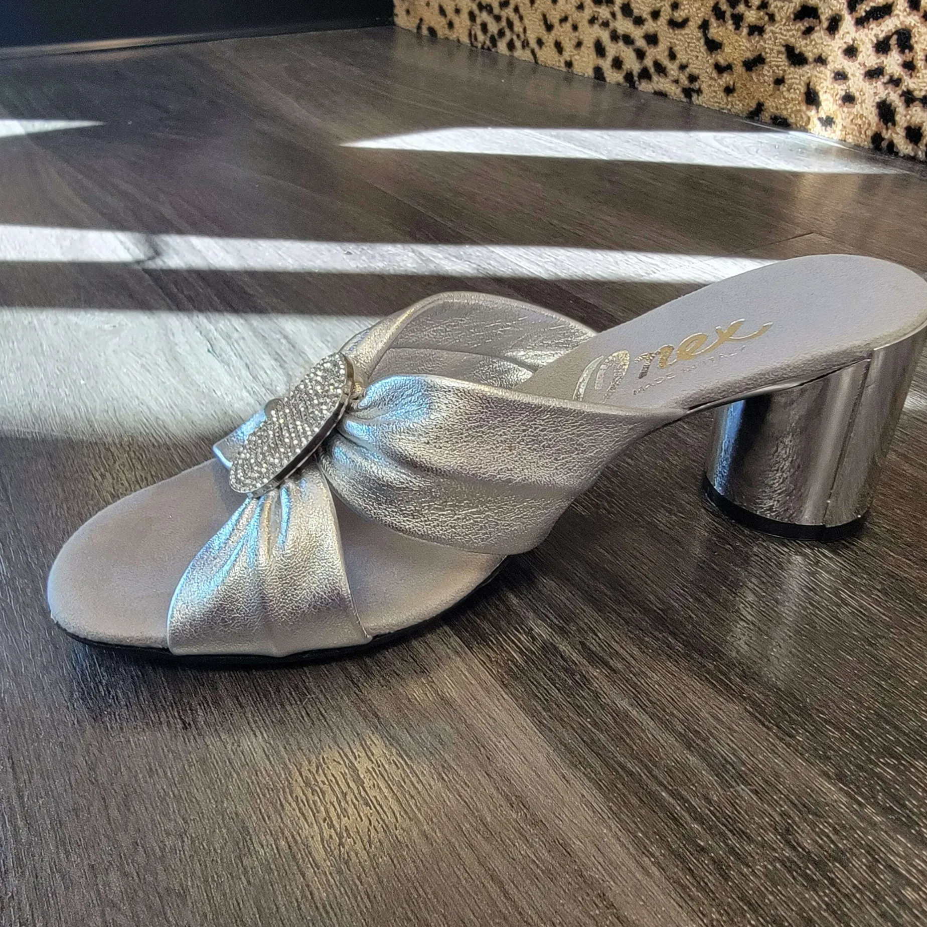 onex__diona__silver_2.webp ONEX - DIONA - Silver