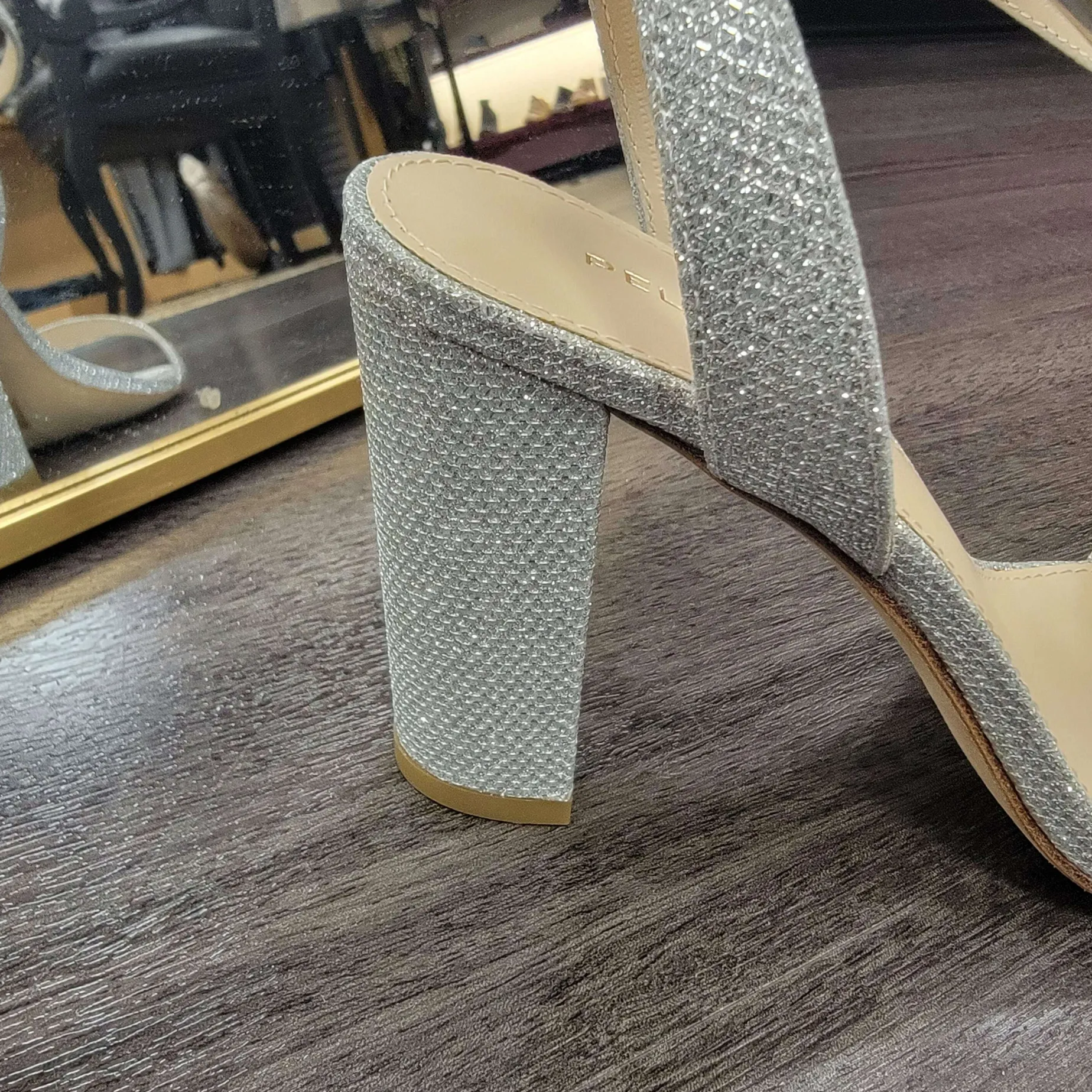 pelle_moda__brynn__silver_1.webp PELLE MODA - BRYNN - Silver Metallic