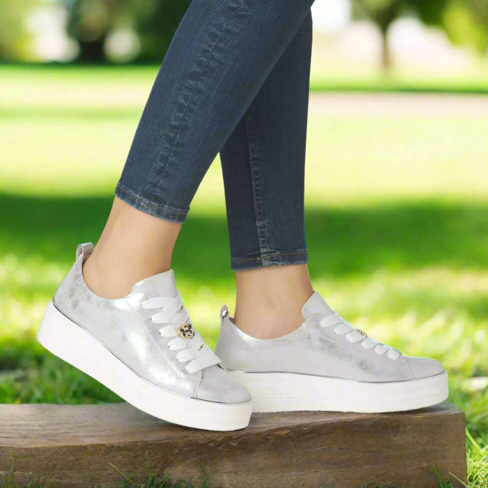 remonte_dc_silver_leather_1.webp REMONTE D1C03 Silver Leather Sneakers