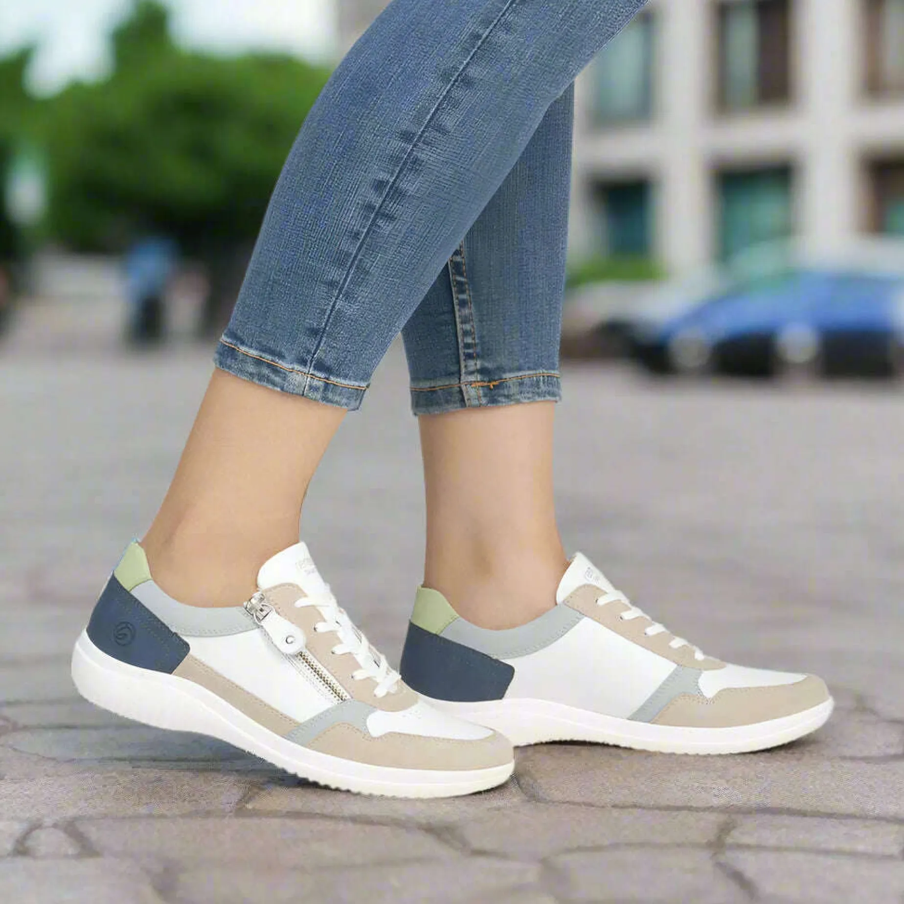 remonte_de_white_beige_am_1.webp REMONTE D1E06 White, Beige & Blue Leather Sneakers