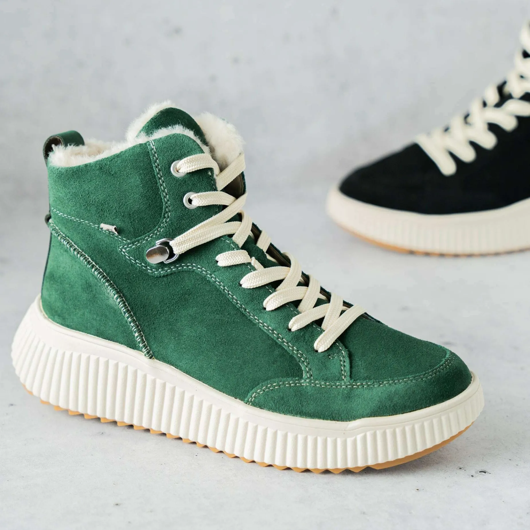 revolution__w__black_amp__0.webp Revolution - W1771 - Black & Green Suede