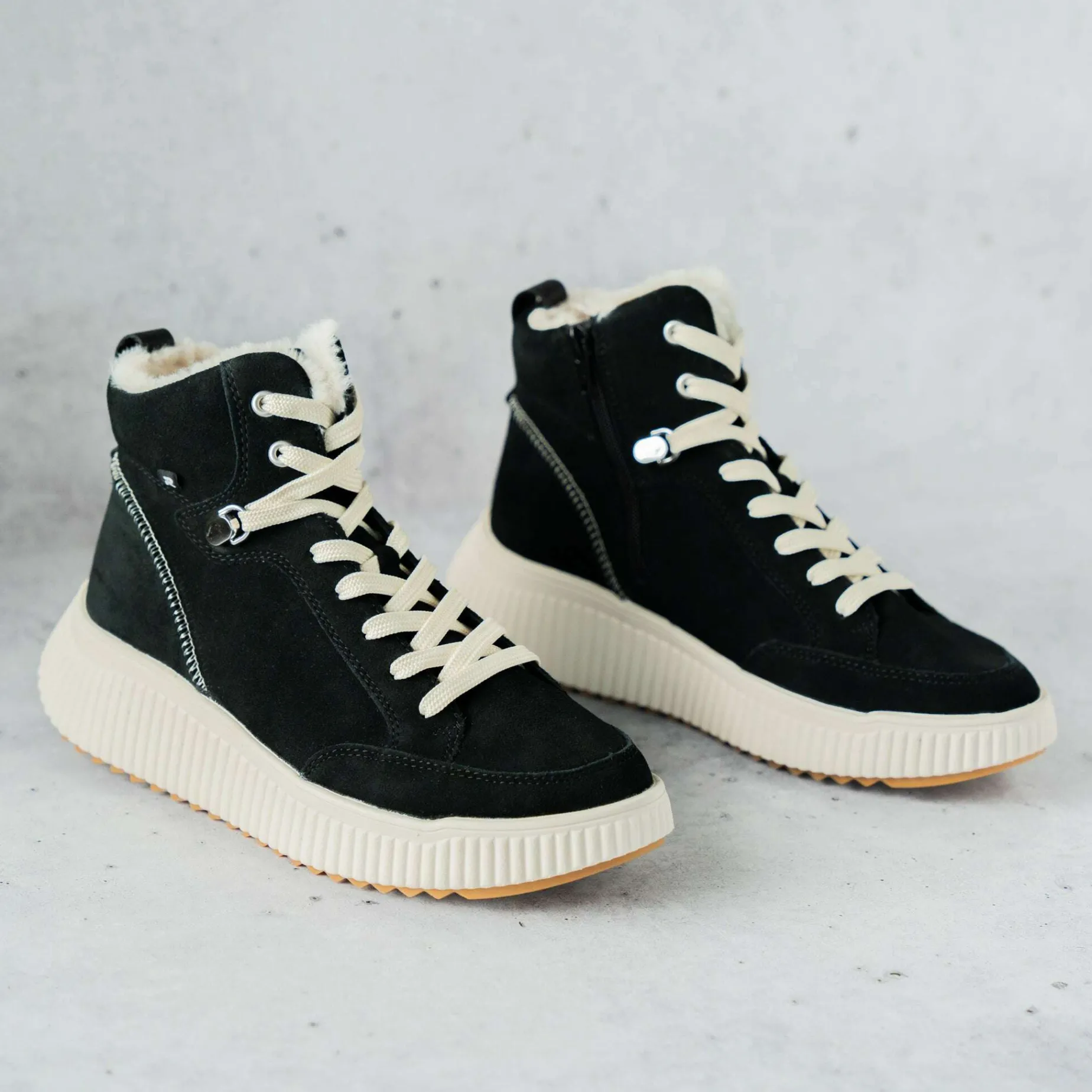 revolution__w__black_amp__1.webp Revolution - W1771 - Black & Green Suede