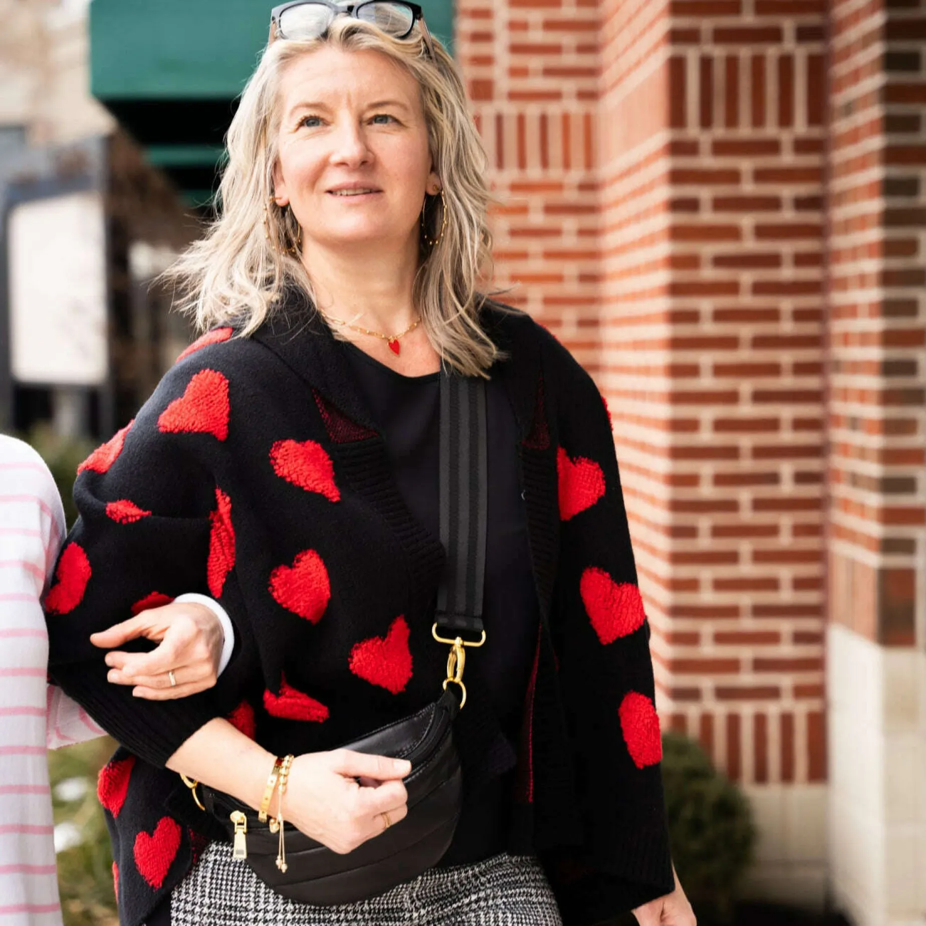saachi__ribbed_heart_swea_1.webp Saachi - RIBBED HEART SWEATER - Black & Red