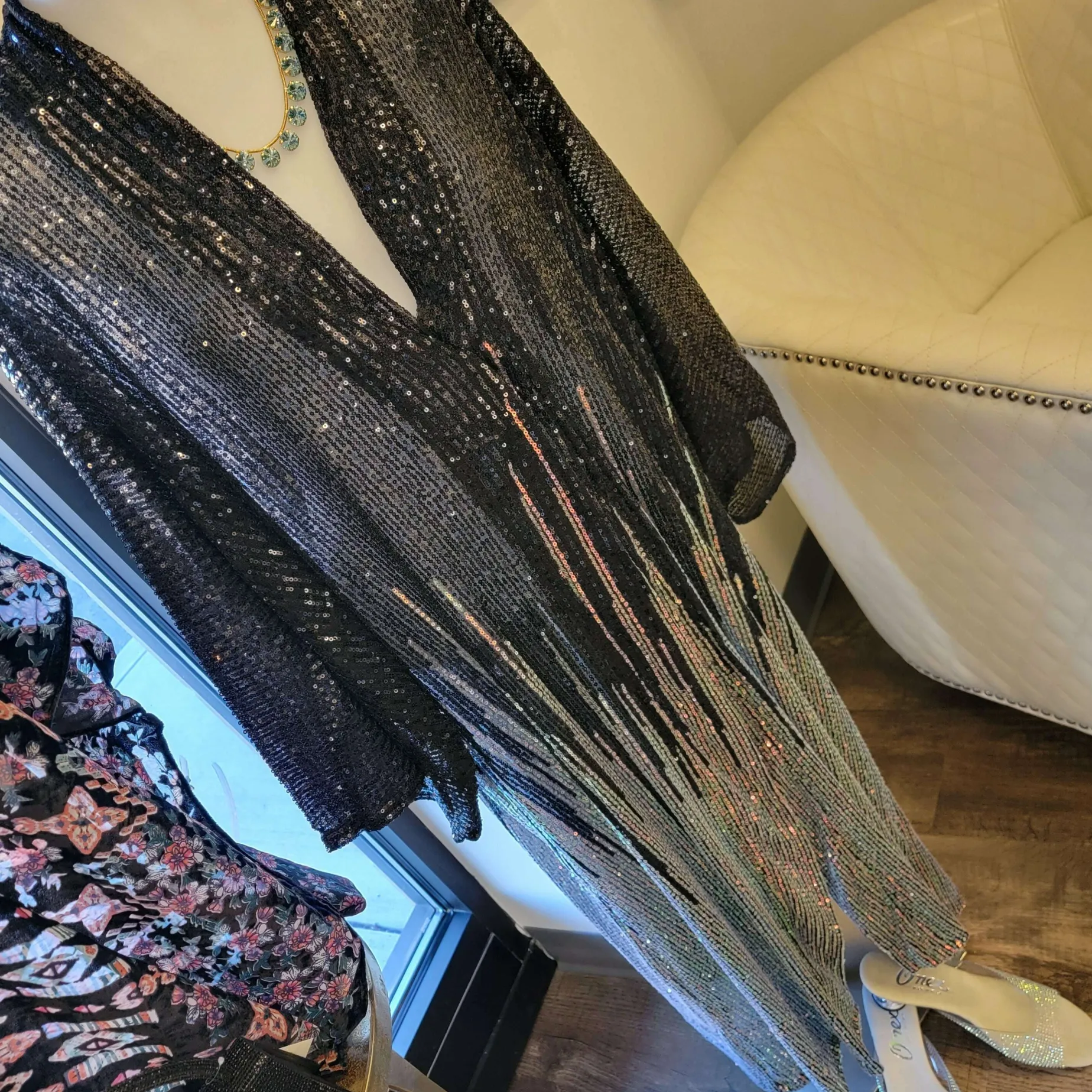 saachi__sequin_party_dust_0.webp Saachi - Sequin Party Duster