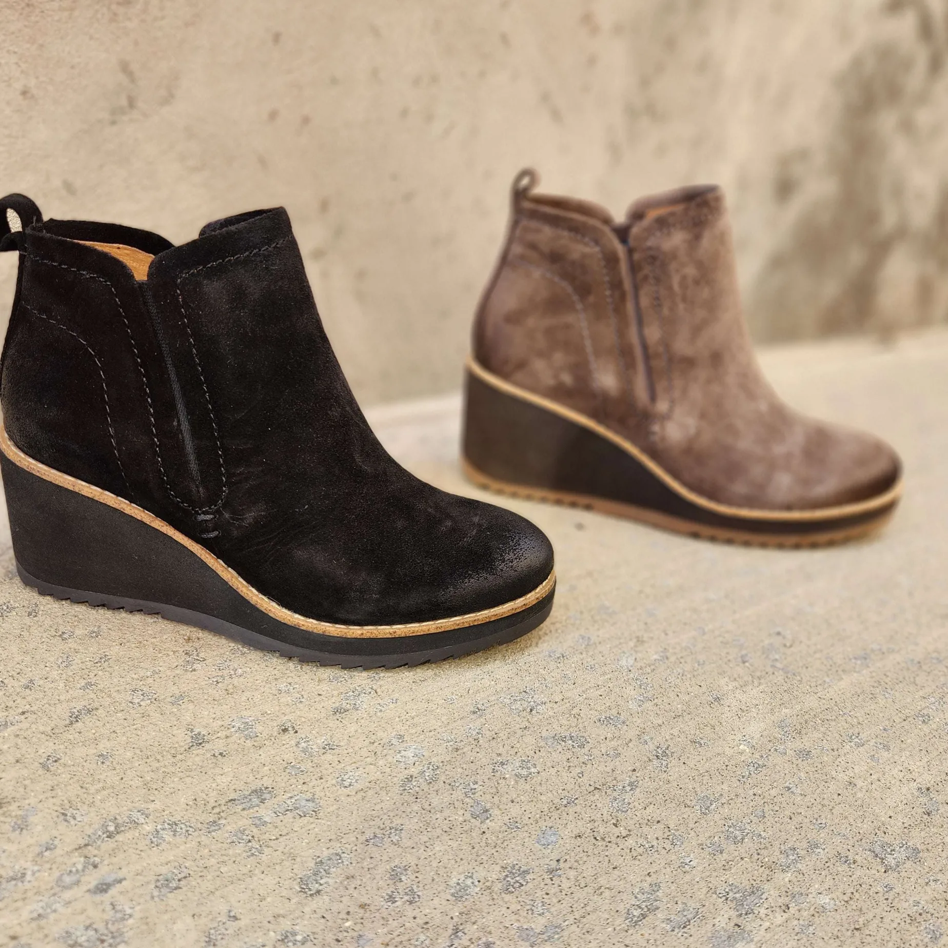 sfft__emeree_wedge_suede__0.webp Söfft - Emeree Wedge Suede Ankle Boot