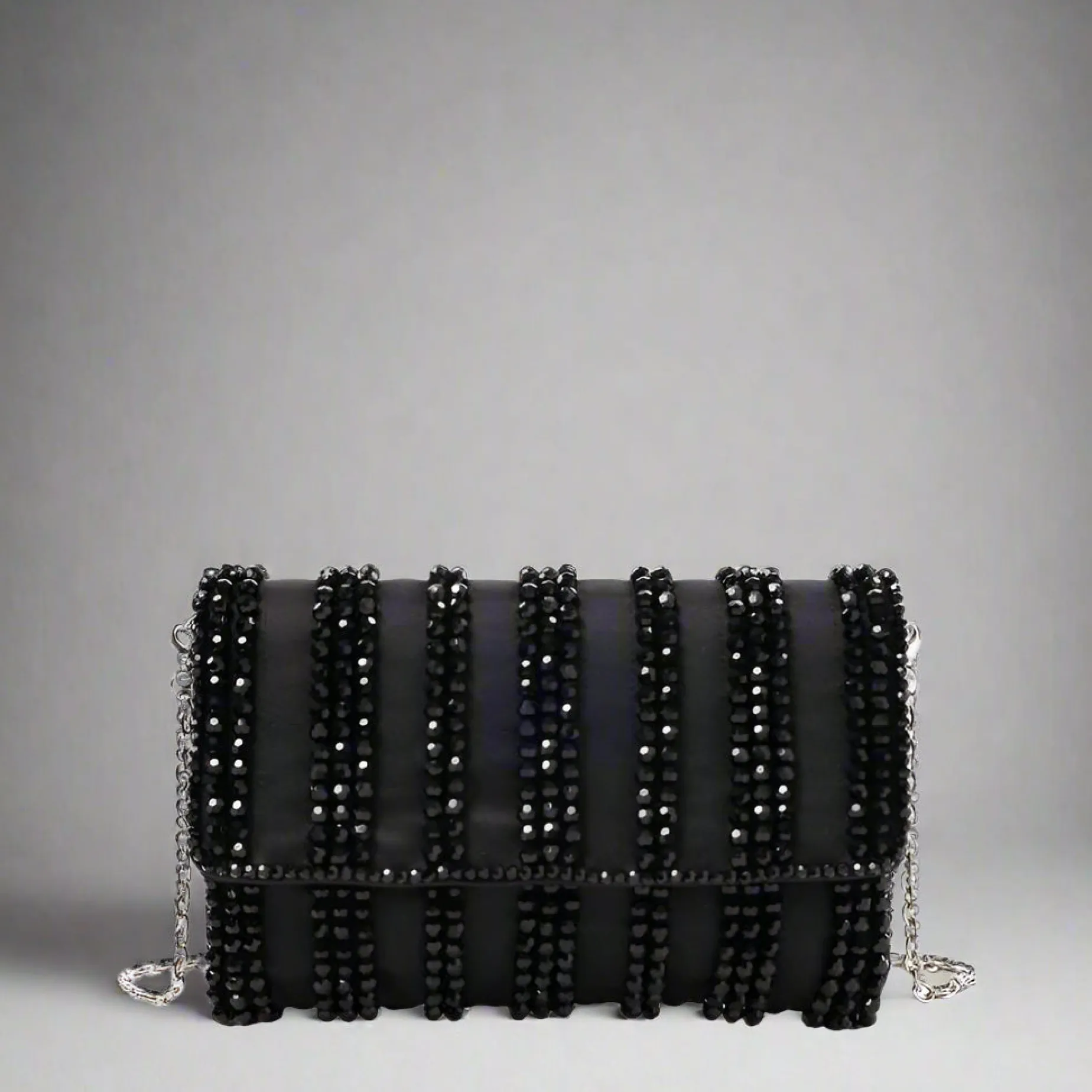 sondra_roberts__metallic__0.webp SONDRA ROBERTS - Metallic Beaded Clutch - Black