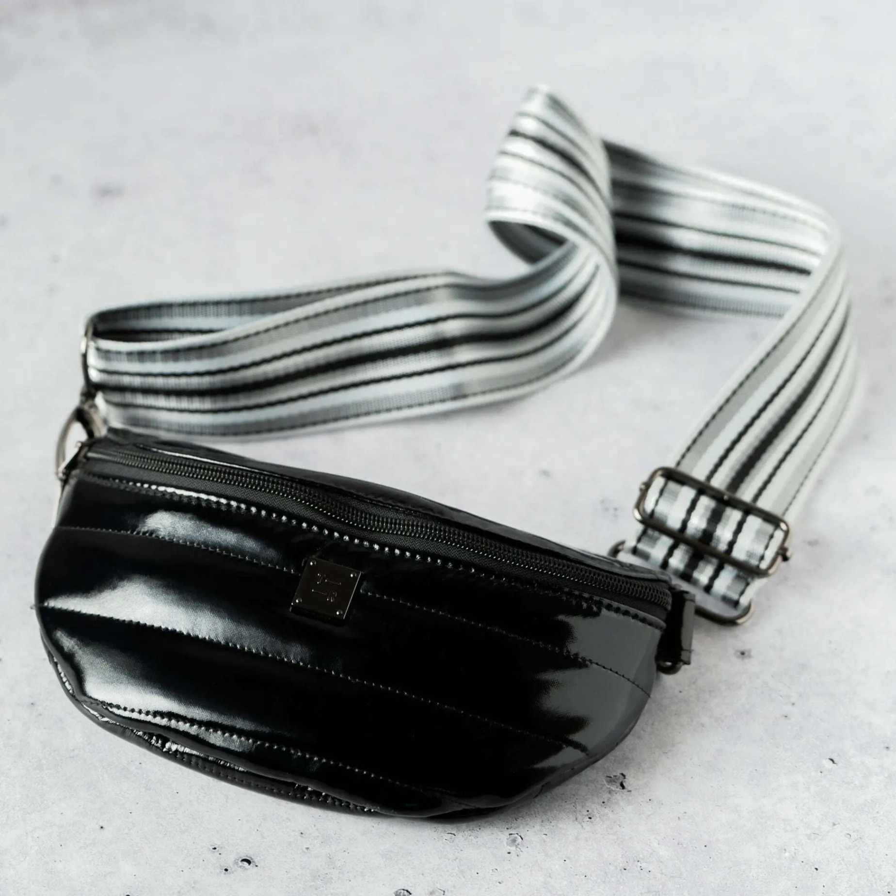 think_royln__shining_star_0-1.webp Think Royln - Shining Star - Black Patent