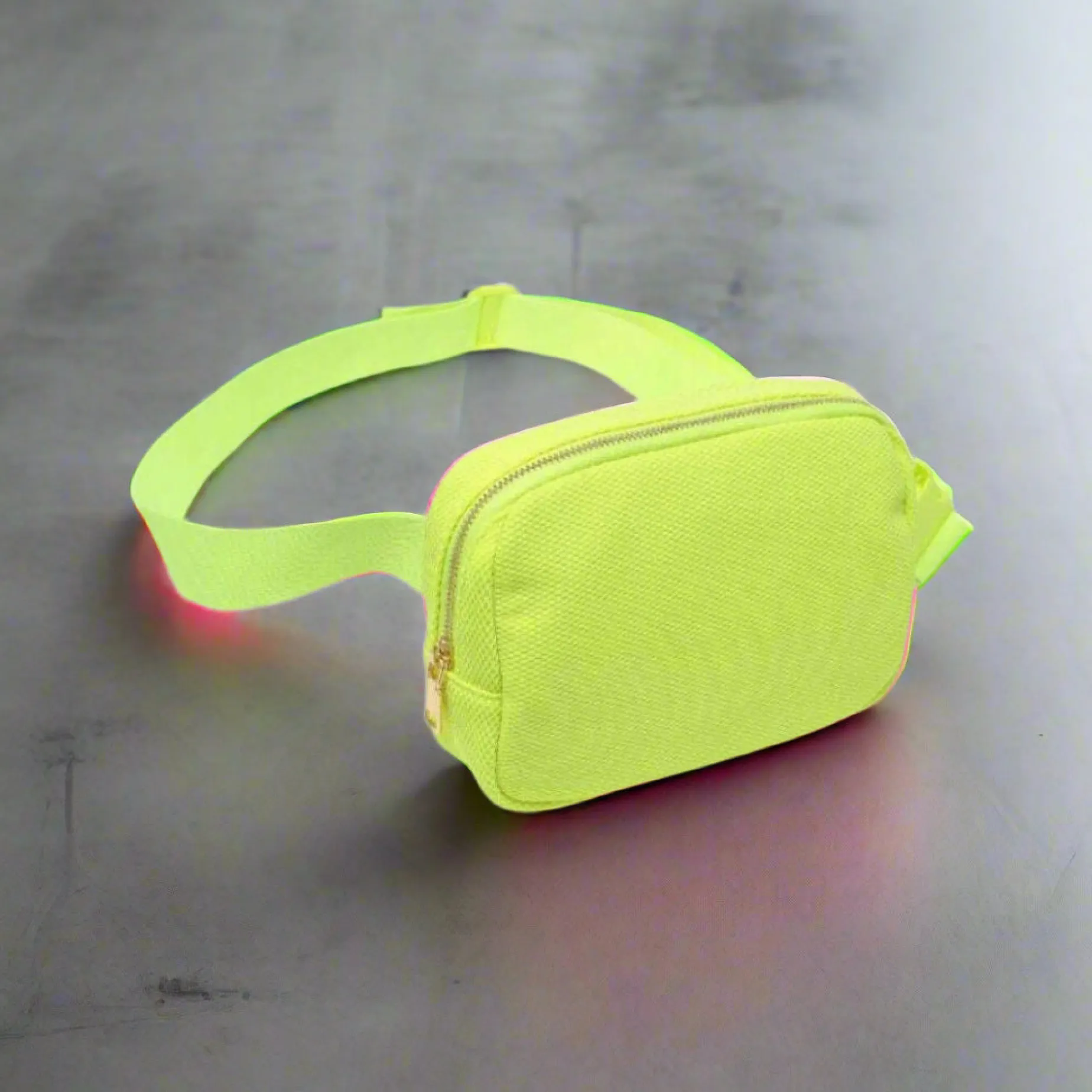 urban_expressions__felix__0.webp URBAN EXPRESSIONS - Felix Mesh Neoprene Bag - Neon Yellow