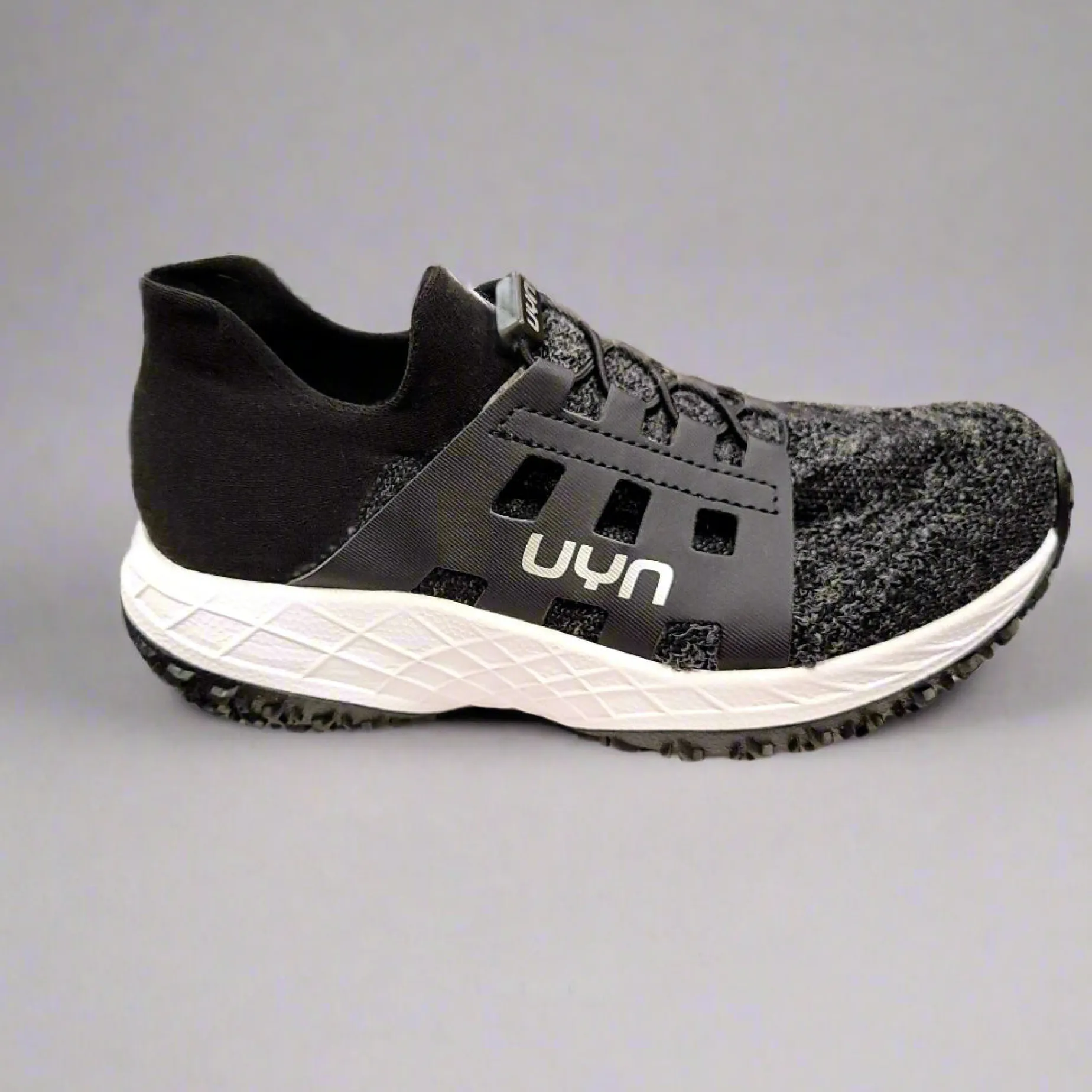 uyn__fleecy_merino__black_0.webp UYN - FLEECY MERINO - Black